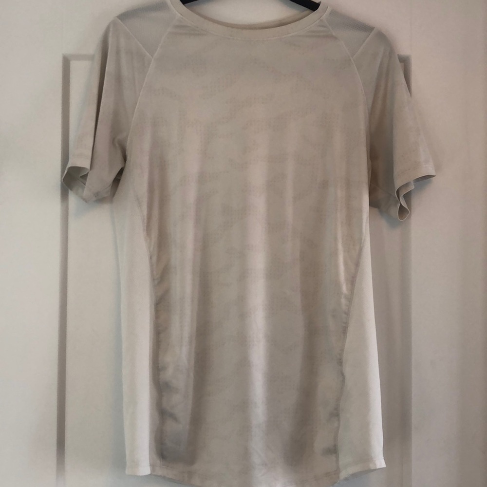 Under Armour T Shirt